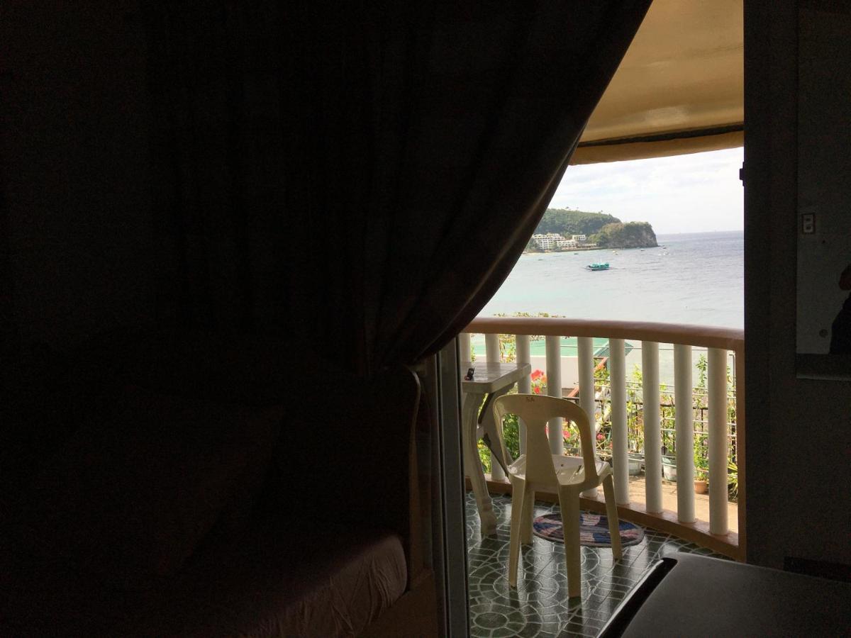 プエルト・ガレラ Reynaldo'S Upstairs Bed & Breakfast エクステリア 写真