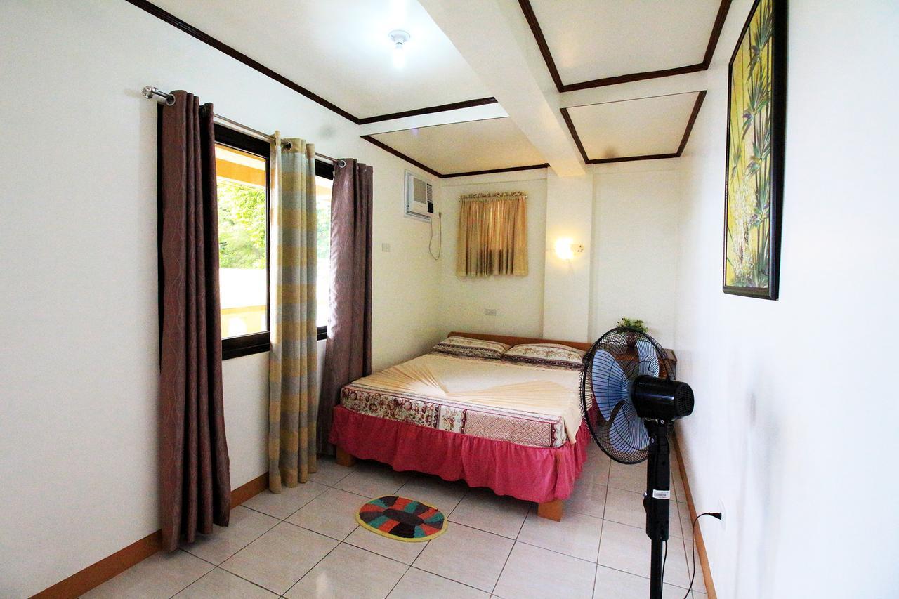 プエルト・ガレラ Reynaldo'S Upstairs Bed & Breakfast エクステリア 写真